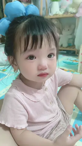 Hơi tý là mếu với dỗi🤭