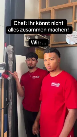 Wie wir können nicht alles zusammen machen? Alle sagen doch immer Teamarbeit ist wichtig 🤪 @Elias @hassuna2.1 #noteverythingisatwomanjob #workbestie #elektrotechnik #müllergmbhfreiburg #azubilife #elektriker #handwerkertiktok #ausbildung #freiburg #teamwork #teammüller #teampower 