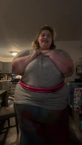 Day 5 of the 30 day hula hoop challenge by @Organixboost I am dedicated to giving this an honest try and part of that is even showing the messy bits. It’s been a lot more harder than I thought on the emotional and mental side of things but I am confident that will also improve each day. Check out the link in my bio if you would like to challenge yourself to better your life in the ways that are meaningful to you. Keep going besties! #healingadventure #lipolymphedema #keepgoinbesties #soberjourney #mindbodyspirithealth #lymphedemaawareness #plussizefitness #lipedema #plussizefitness 