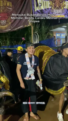 Begitu Juga Dengan Melihatnya😬