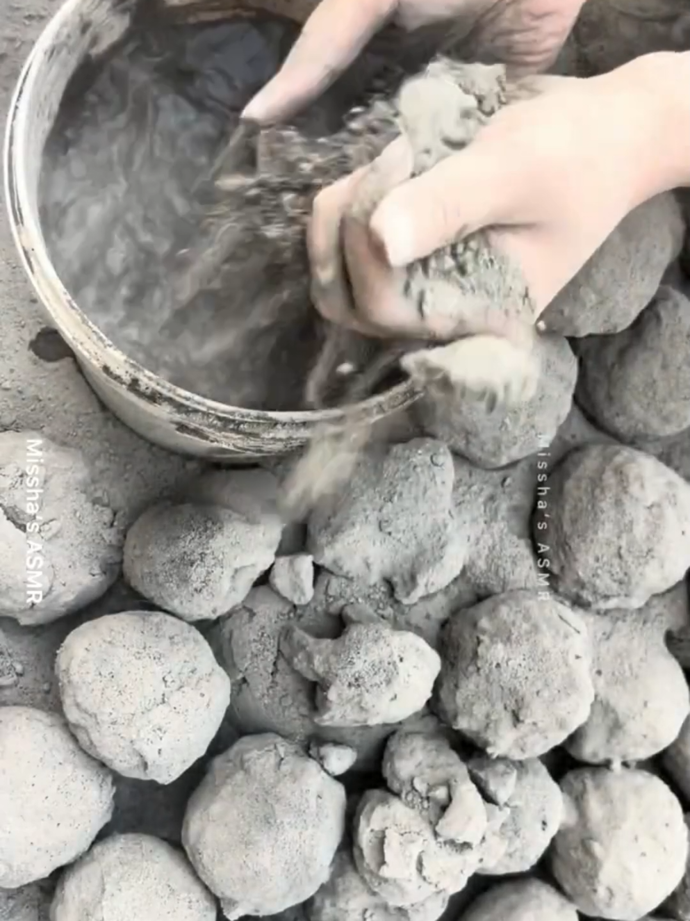 black dirt balls crumble in water #asmrcommunity #anxiety #dusty #foryouusa #viralvideos #ForyouUSA #anxietyrelief #oddlysatisfying #fyp #uktiktok 