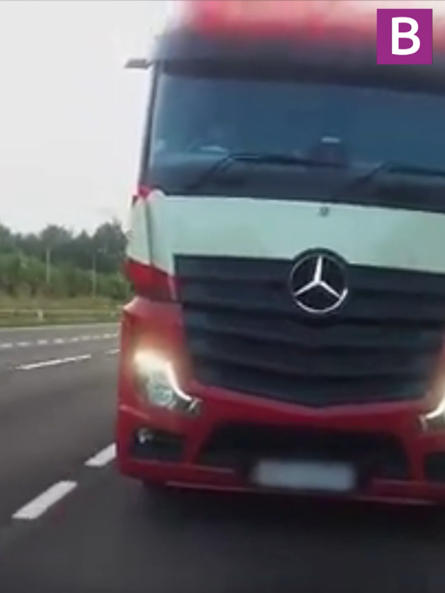 ^read more^ Motorway drivers have been warned as a new campaign around tailgating begins today, Tuesday July 1 #birmingham #news #westmidlands #police #crime