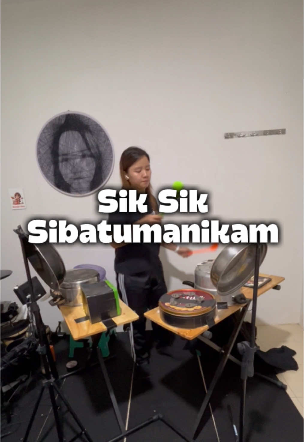 Lagu batak request Panciers hadir niii 🤗🤗 . Full song nya juga udah aku post di youtube yaaahhh buat Panciers semua😁🤗😊 . Have a nice day guysss ❤ . #siksiksibatumanikkam #bataktiktok #batak #laguindonesia