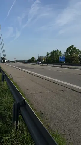 On our way to austria, just had the fright of our lifes. A flat tire on the german highway, but the truck drivers make everything better again! #germanhighway #flattire #formulaone #spielberg #redbullring #austria #truckdrivers 