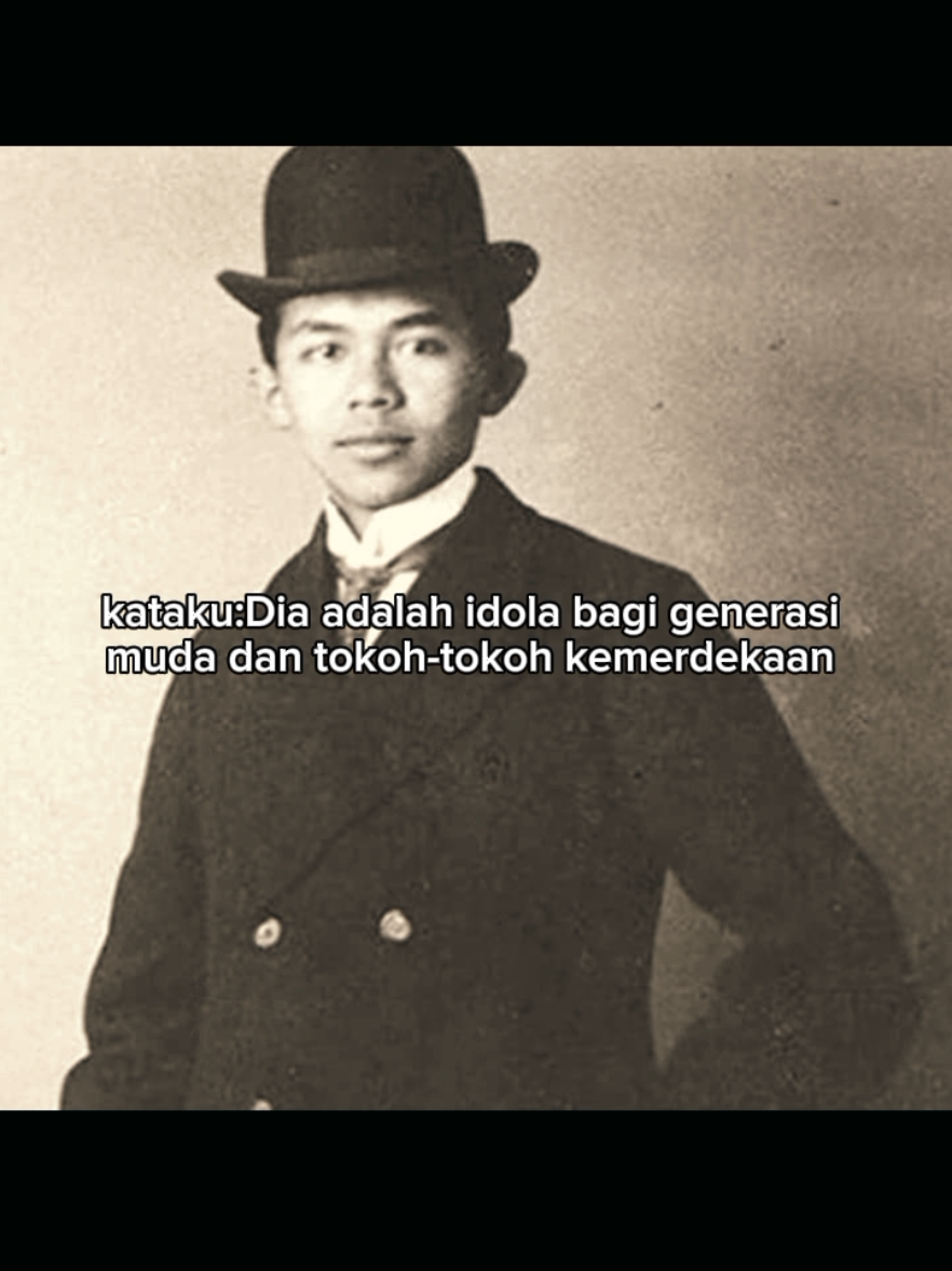 Tan Malaka bapak Republik Indonesia yang terlupakan, sosok jenius yang ada dibalik terbentuk nya negara republik ini ,yang ditulis lewat buku naar de republik yang dibuat olehnya pada masa perlarian nya ke China yang kemudian dipelajari oleh tokoh-tokoh kemerdekaan lainnya. sosok yang menjadi idola bagi para pejuang kemerdekaan sekaligus buronan internasional lantaran kecerdasan nya, hingga akhirnya dieksekusi oleh tentara Indonesia lantaran perbedaan politik nya dengan Soekarno yang dianggap berbahaya untuk bangsa.#pahlawangardadepan #pahlawanindonesia #nkrihargamati #faktasejarah #sejarah #kemerdekaan #tanmalaka #foundingfathers #fypシ #janganlupakansejarah#BelajarSejarah 