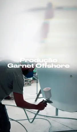 Por trás de cada embarcação Garnet, exige uma equipe comprometida com o extraordinário. #GarnetOffshore #Produçãonáutica #producao #altopadrao #equipe #catamara 