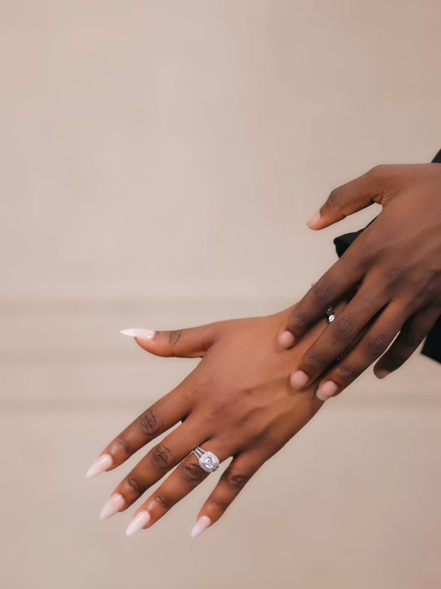 F O L A K E M I  ❤️  O L U W A S O G O #InTheBeginning #oohjayfilms ______________ #lovestory #bride #bellanaijaweddings #wedding #prewedding #preweddingshoot #filmmaker #naijabrides #oohjayfilms #teamoohjay #lagoswedding #weddingshooter #nigerianwedding #weddingdigestnaïja
