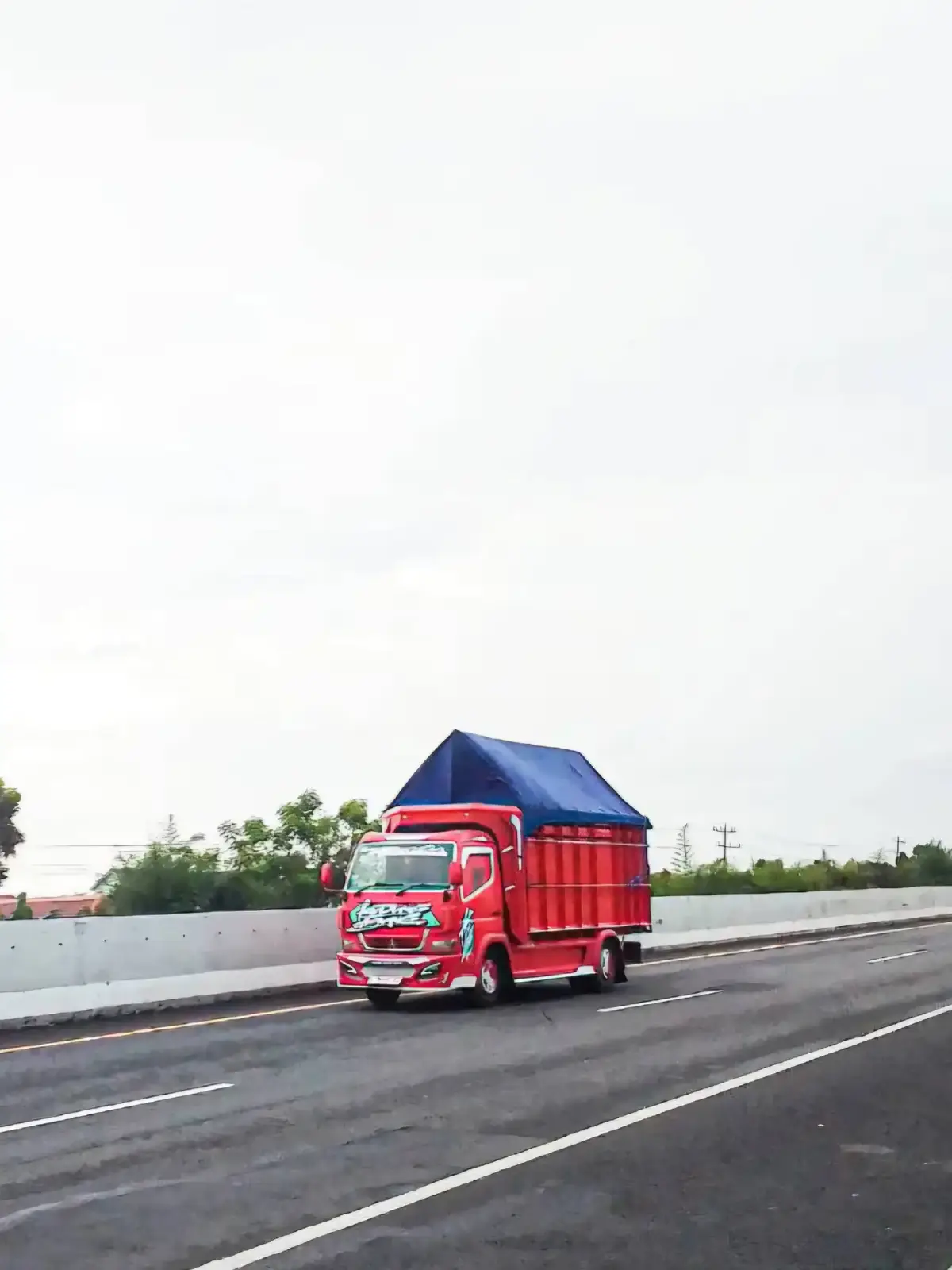 tak simpen yoo😁 #foryoupage #indonesiacepat🌶️ #indonesiatrucklovers #madurapride 