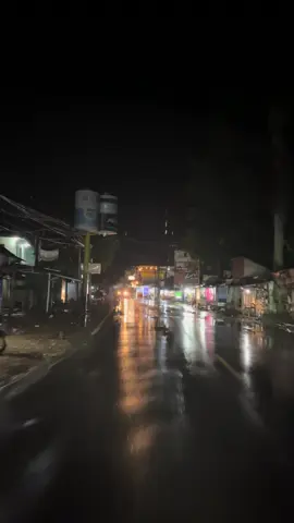 Apa yang di rindukan Setelah hujan ? #hujan #repost #fyp #night #bucin #jalan #menes #batubatre #viral #trend 