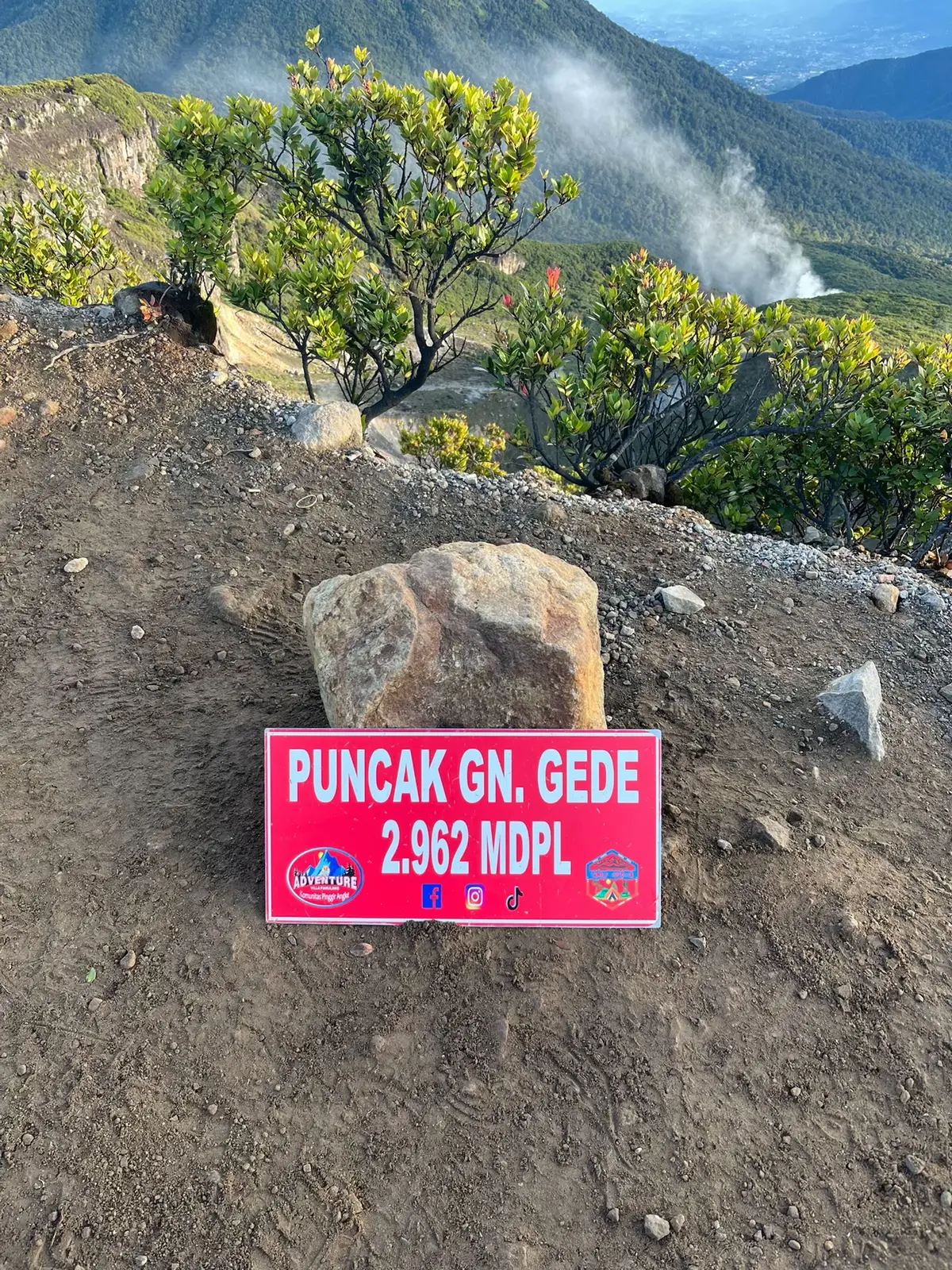 Gunung Gede Dengan Track Landainya😋 #fyp #gununggede #gunungindonesia  #pendakigunung #pesonaindonesia