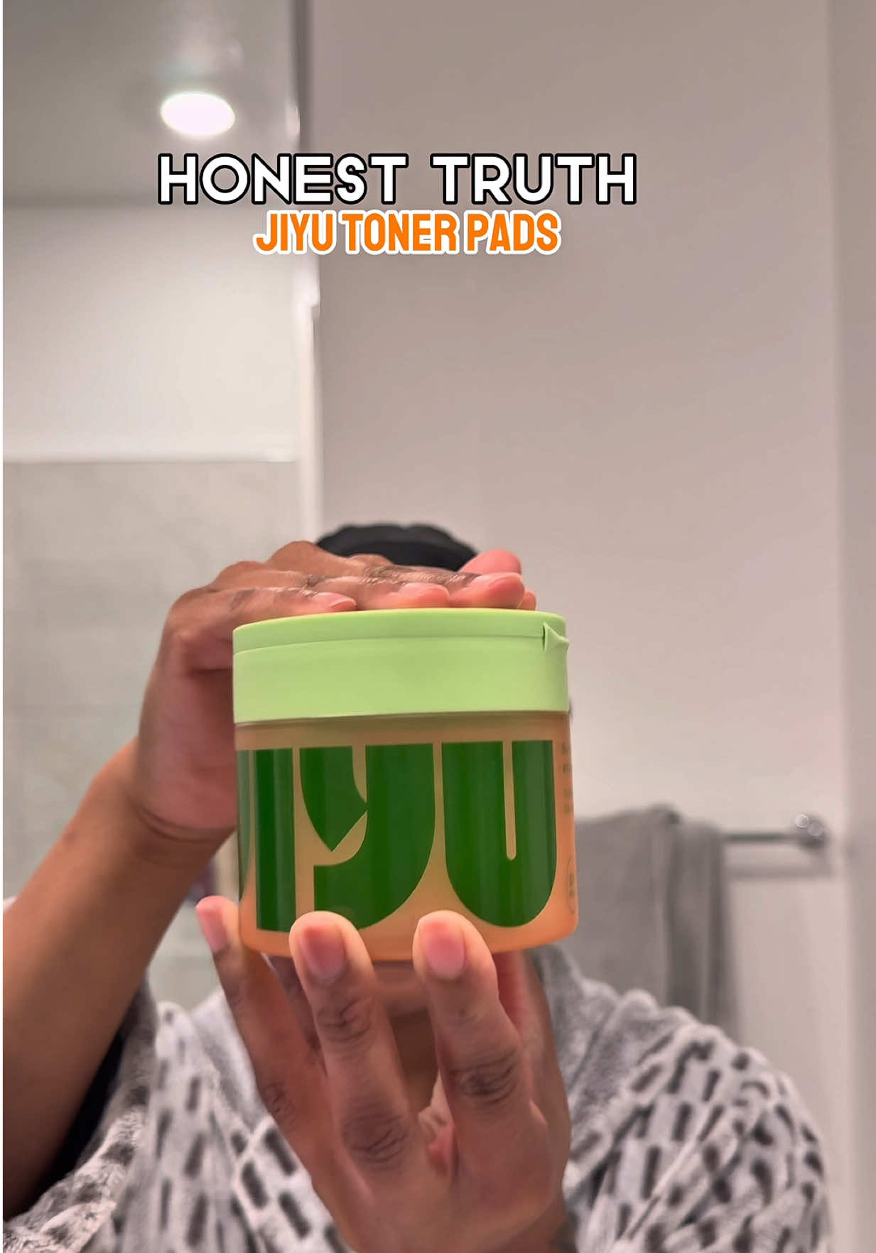 Believe the hype about the Viral Jiyu Toner Pads ! Packed with ingredients that are great for hydration, hyperpigmentation, uneven skin and more ! Definitely a toner pad that is here to stay in my routine. #jiyu #jiyutonerpads #tonerpad #tonerpads #hyperpigmentation #tiktokshopcreatorpicks 