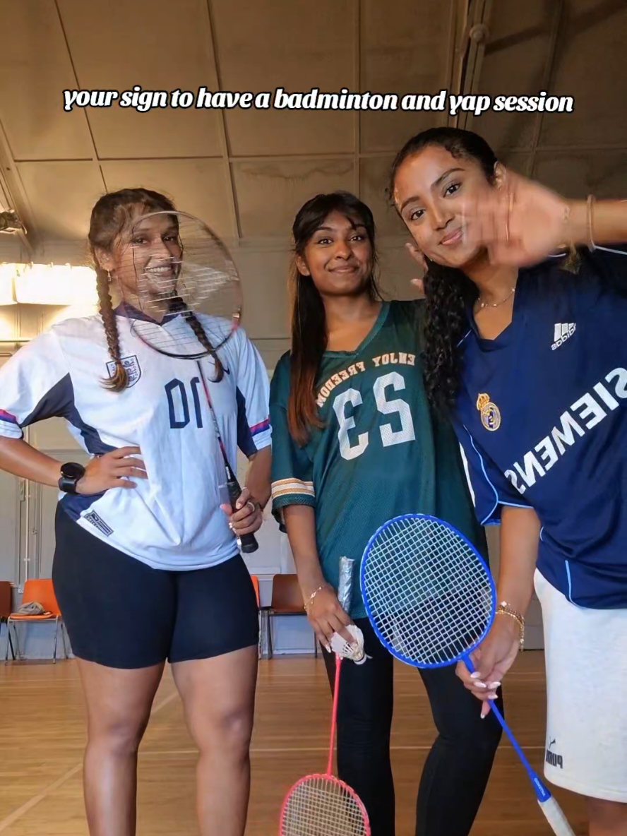just a couple of medical students hitting the court for a badminton and yap sesh 🏸 🗣 @kabisha @Nee Kutt #fyp #foryou #tamil #badminton #medicalstudents #BestFriends #university #london  third time lucky tryna post this😔
