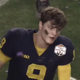 DARTH MAUL #jjmccarthy #darthmaul #footballedit #starwars #cfb #blowthisup #fypシ #CollegeFootball #collegefootballedit #darthmauledit #starwarsedit #michigan #michiganfootball #jj #mccarthy #revenge #football 