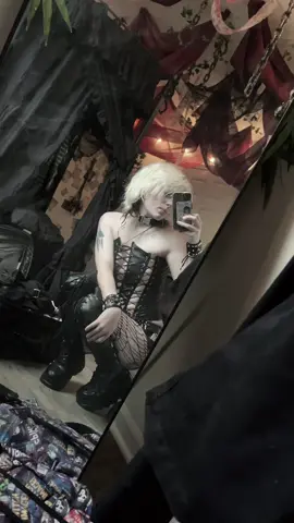i’m alive! @ASYLUMS  #transmasc #trans #alternative #gothic #foryou #yaoi #clubfit #fyp #foryoupage 