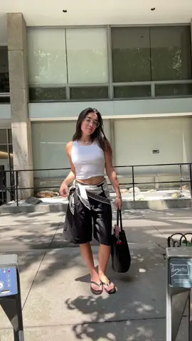 Already sweat through my shirt :)          #heatwave #OOTD #heatwaveoutfit #nyc #styled