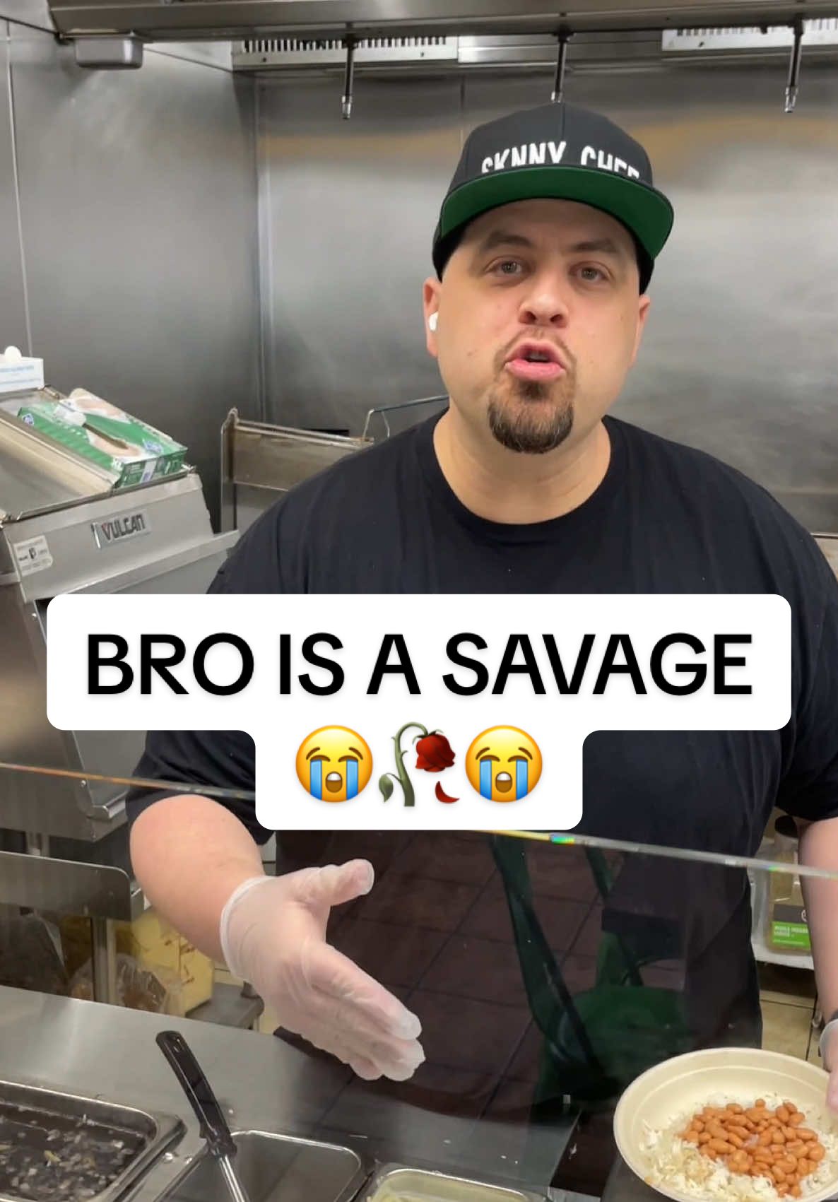 WOULD YOU COME IN 2 MINUTES TILL CLOSE⁉️🤣🤬👇 #fyp #Food #comedy #Love #local #restaurantlife #SknnyChef #ai 
