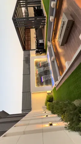 إذا بتدوّر على مكان عادي، إحنا مش العنوان. فيلا مينا الملكية مصممة للناس اللي بتعشق الفخامة وبتدور على تجربة مستحيل تتكرر. مع 8 غرف ماستر فاخرة ومساحة 1500 متر من الرقي والخصوصية، هي الخيار الأول لعشاق الرفاهية في كل فلسطين… ببساطة، لا مثيل لها. احجز إقامتك وخلّي الفخامة أسلوب حياة.#فلل_اريحا #فيلا_مينا_الملكية #فيلا_مينا #فلل_اريحا_مع_تدفئه #قصر_مينا_الملكي #فيلا_اريحا_8_غرف #فلل_فخمه #فيلا_2025 #أريحا #فيلا_اريحا_للعائلات #فيلا_مينا_اريحا 