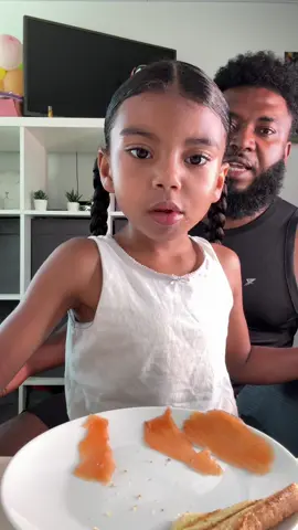 Someone tell her that I am a good singer 😂 #fyp #foruyou #kidstiktok #fatherdaughter #grwm #hairstyle #singer 