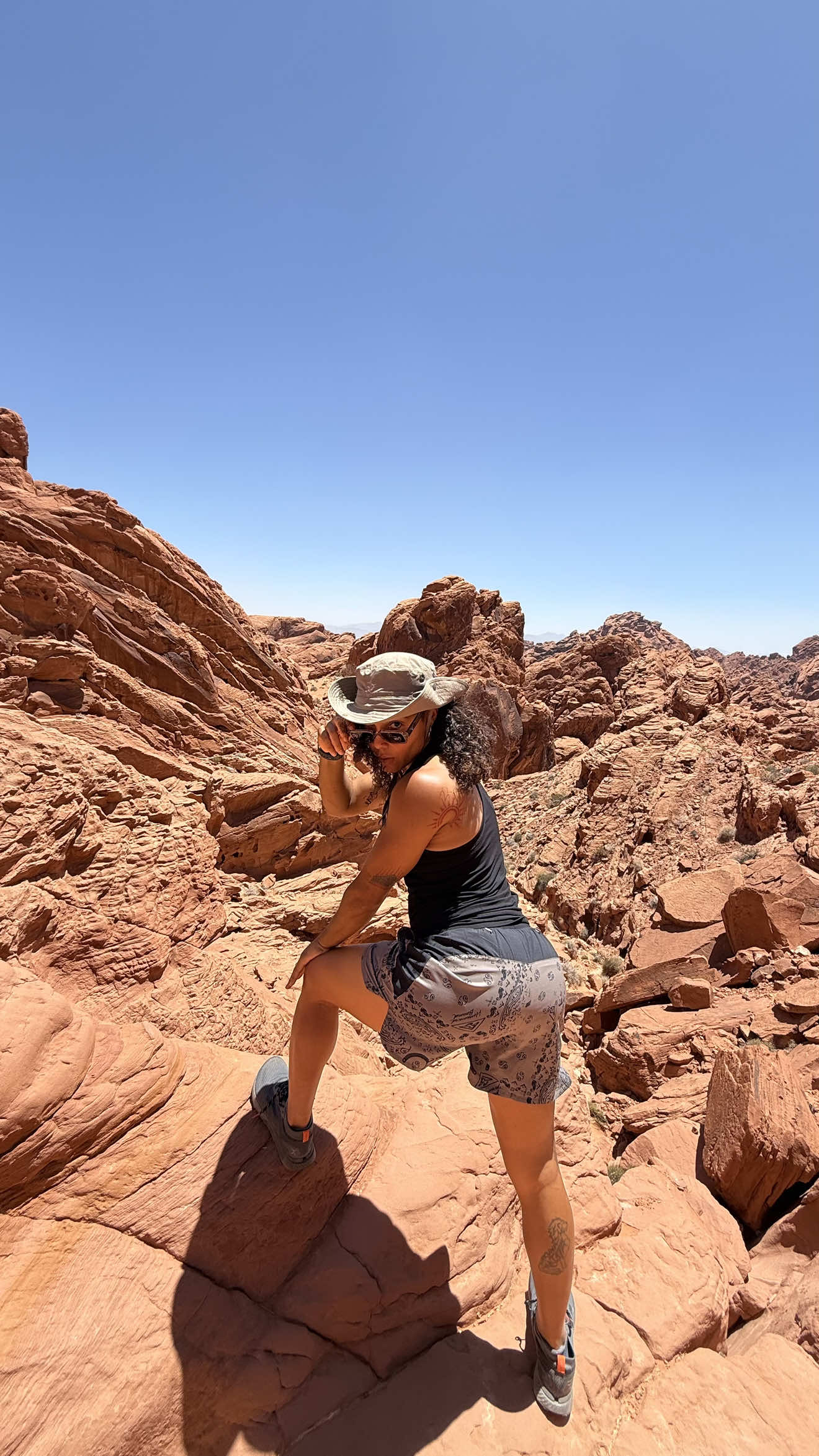 Can you guess where I’m at hiking? #Hiking #ditl #grwm 