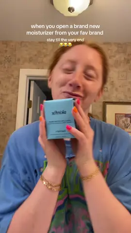 this is the FUNNIEST thing ever  @Skinfix #skinfix #funnyvideos #redheadthriving #connecticut 