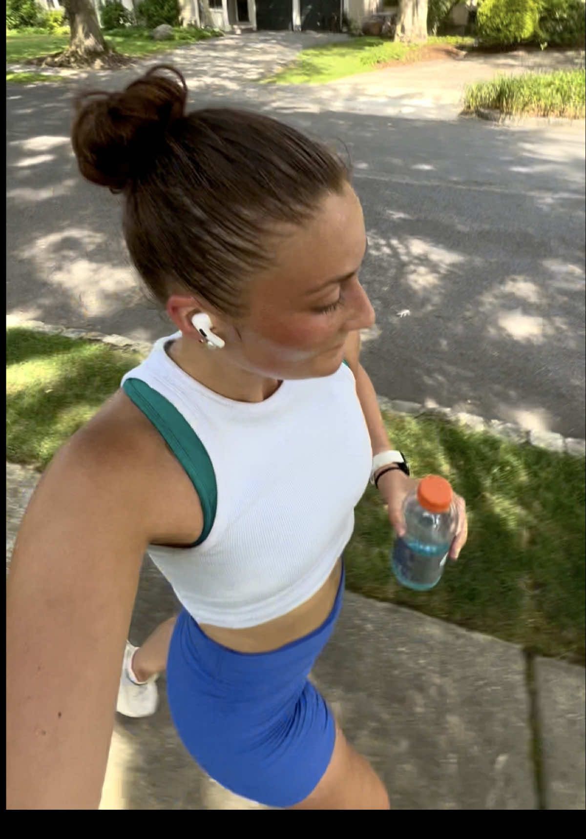 I hope the ice cream man who gave me this Gatorade gets good karma for the rest of his life #Running#heatwave
