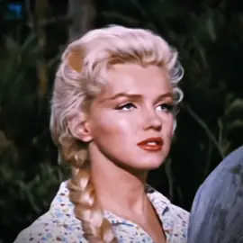 #marilynmonroe #riverofnoreturn #corset #40s #50s #60s #1940s #1950s #1960s #hollywood #oldhollywood #мерилінмонро #річказякоїнеповертаються #корсет #40ві #50ті #60ті #голлівуд #старийголлівуд 