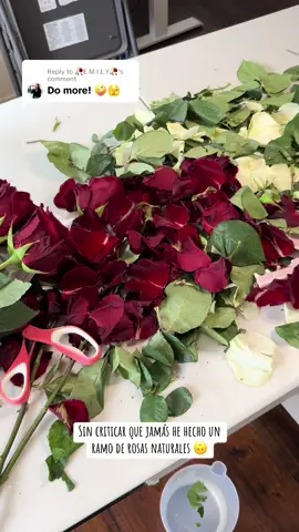 Replying to @🥀E.M.I.L.Y🥀  Admiro a las que se dedican a esto , no es nada fácil 🥹  . . . . . . #ramoderosas #ramos #ramosbuchones #ramobuchon #ramodeflores #ramoderosasrojas #rosasrojas🌹🌹🌹 #rosasnaturales  #floresnaturales #florist #floristsoftiktok #floristoftiktok #floristtips #firstime #stepbystep #craftersoftiktok #floristsupplies #wrappinghacks #wrappingpaper #paratiii #fypp #trendyyyy 