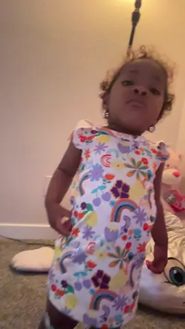 #toddlersoftiktok #toddlerlife #toddlersbelike #dancingqueen 