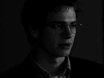 Shattered glass (2003) || #needthat #haydenchristensen #haydenchristensenedit #haydenchristensenedits #shatteredglass #shatteredglassedit #stephanglass #edit #foryoupage #fyp 