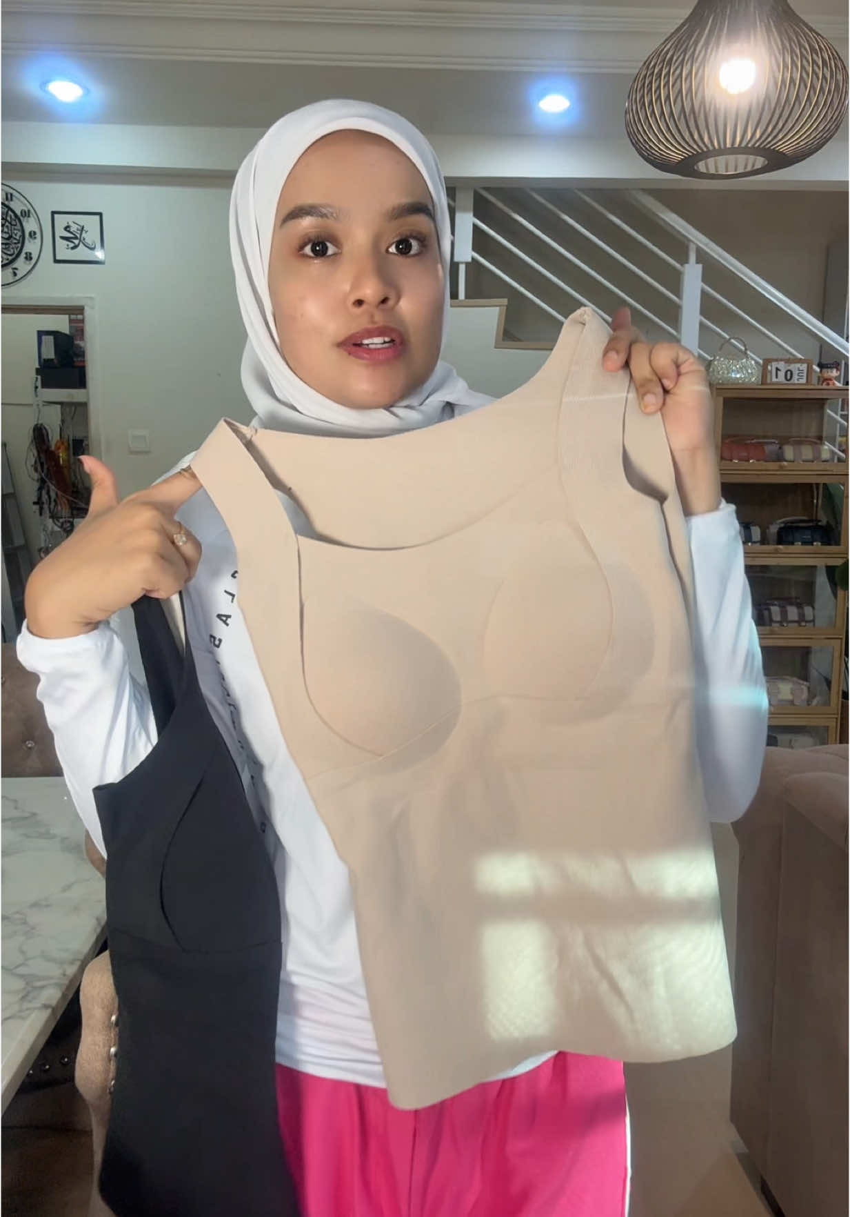 Pakai singlet camni dok rumah lg selesa 