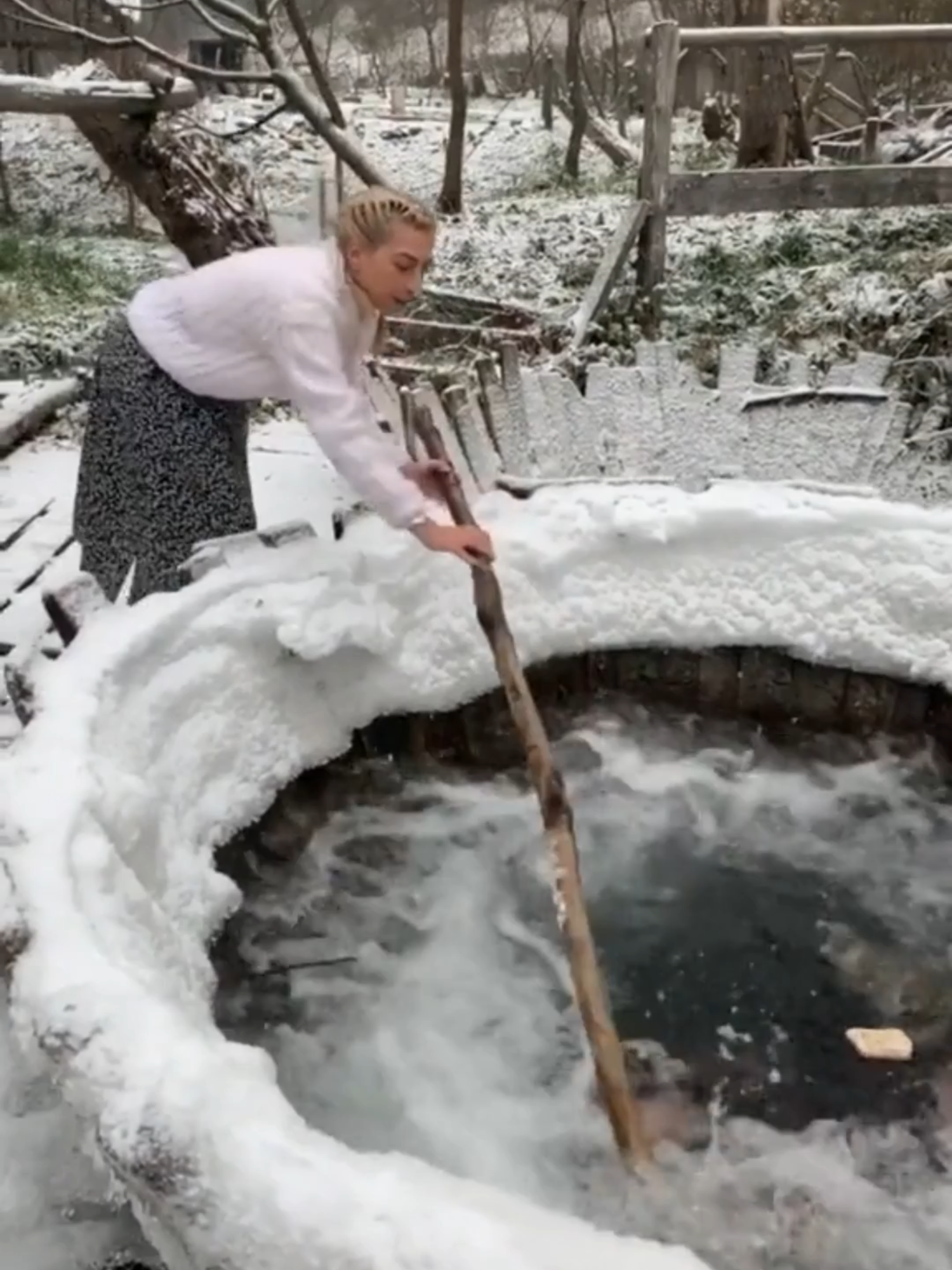 What Are They Doing with These Buckets in Romania? #Romania #ViralVideo #CrazyBuckets #Unbelievable #TikTokTrending #DidYouKnow #WTFMoments #AmazingContent #ForYou #TikTokViral
