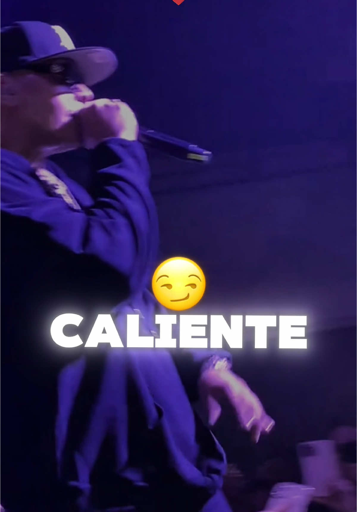 CALIENTE - DARELL #lyrics_songs #Aesthetic #rolitas #fyp #lyrics_songs #darell #tupeorerror 