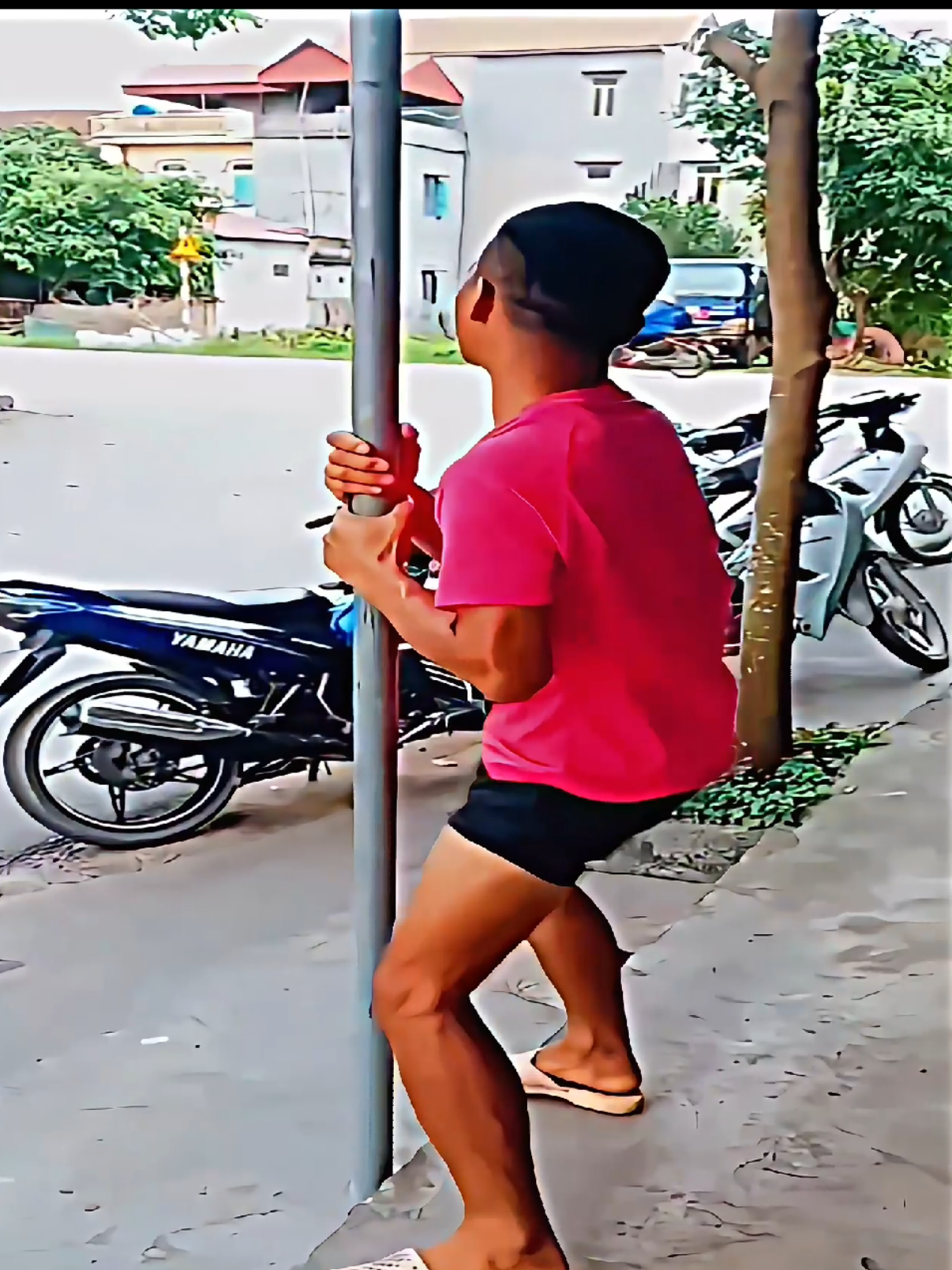 Xem gái nhảy ❌🤢 Xem anh Côn múa cột ✅🗿 #phdteam #fyp #edit #phd #phongtote #binhtubi #phuonghuuduong #phuonghuucon #dance 