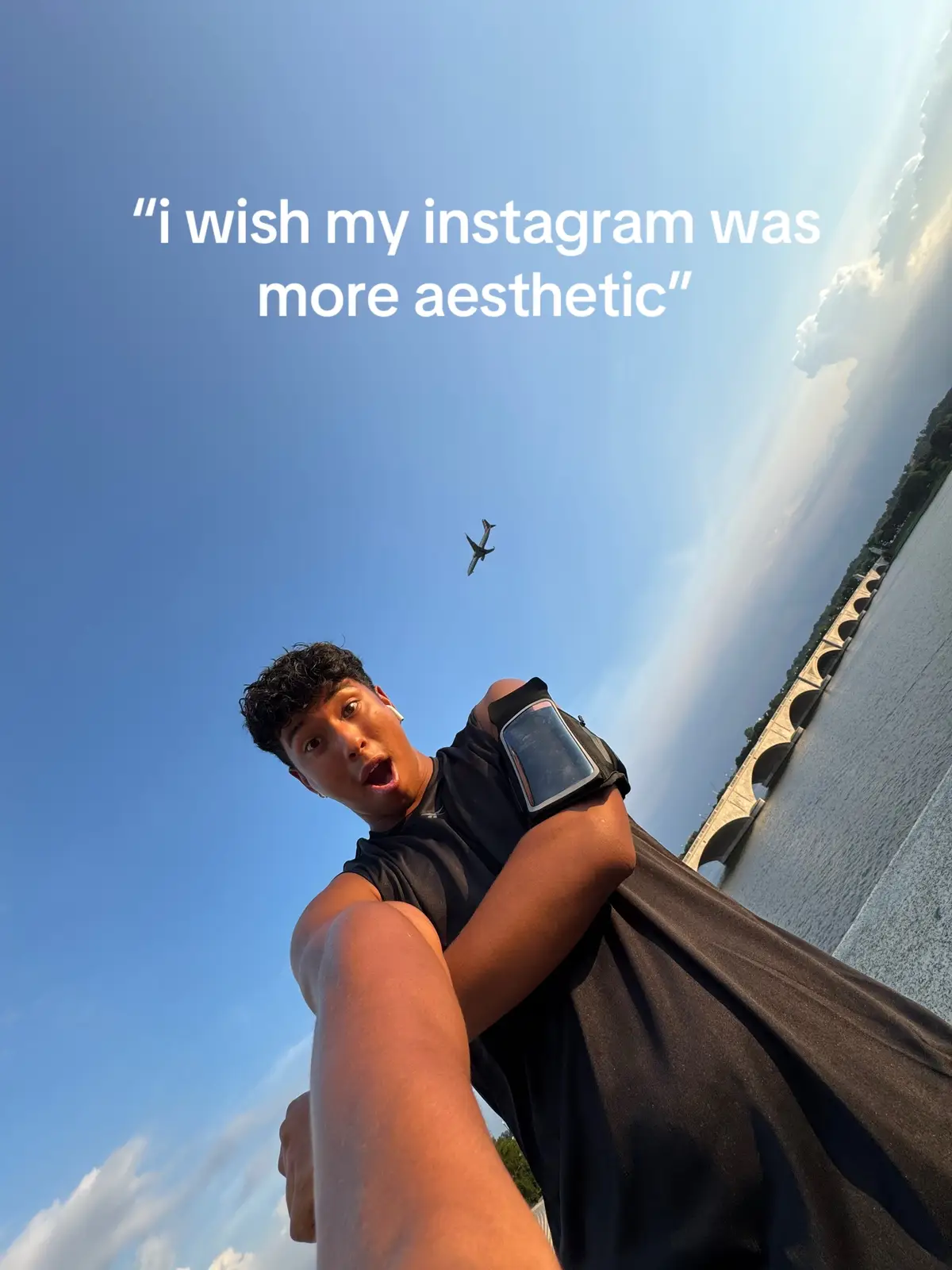 yall can follow @ jor.jord if you like travel and fashion things 🙈🫶🏾🖤 #mlm #insta 