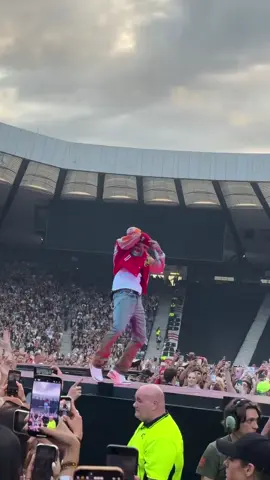 • July 1st, 2025 | Show #12 @chrisbrownofficial performing #Yeah3X for the #BreezyBowlXXTour🔥 at the Hampden Park in Glasgow, UK 🇬🇧.  🎥: @officialfenago on IG #cbreezy🐂 #chrisbrownofficial  #chrisbrownfans #chrisbrownworld #chrisbrownbreezy #chrisbrownedits #chrisbrowndance #chrisbrownconcert #chrisbrownfan #chrisbrownvideos #chrisbrownfanpage #chrisbrownart #chrisbrowndancing #chrisbrownofficialupdates #chrisbrownstyle #thebull🐂 #indigoattour💜 #oneofthemonestour #undertheinfluencetour #1111tour #heartbreakonafullmoontour #BreezySeason #blackpyramid
