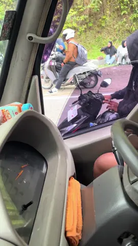 Siapa tau ada yang tau akun tiktoknya😁#empatsaudaracs #kurirbawangenrekangmanado #drivermuda 