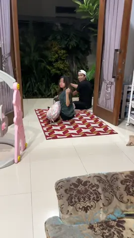 Jam 3 pagi kebangunn ada aja kelakuannyaa, rio nurut juga aja lagi😭😭 @Athya Rachmani @Rio Ardhillah #CapCut 
