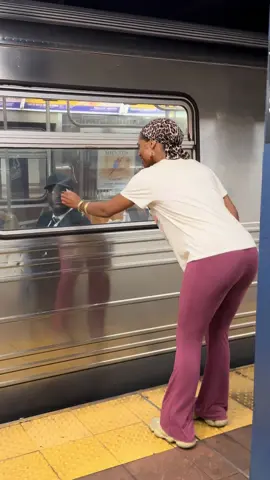 Spreading love in NYC ✨  #trending #viral #share #pizza ##reelsinstagram#fyp #explore #nyc #reels #manhattan #viralvideos #mta #train #music #happy #smile #today #subway #newyorkpost #newyork #man #photo #peace #harmony #humor #joy