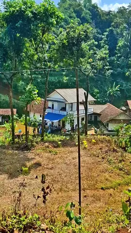 #alamdesaku #kampunghalaman #sunda #kampung #desa #pedesaanindonesia #pedesaan #alamsunda #jalanpedesaansunda #jalanpedesaan 