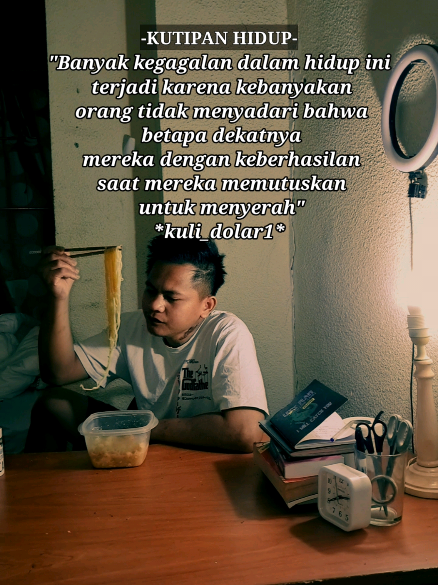 Kadang mau nyerah tapi selalu berpikir mungkin keberhasilan sudah dekat. #kerjaluarnegeri #perantau #viral #cinematic #sinematik 