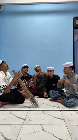 sholawat x icik icik😂😂 #fypシ #xyzbca #lewatberanda #icikicik #lucu #like #ngakak #santri #trendlucu #foryoupage 