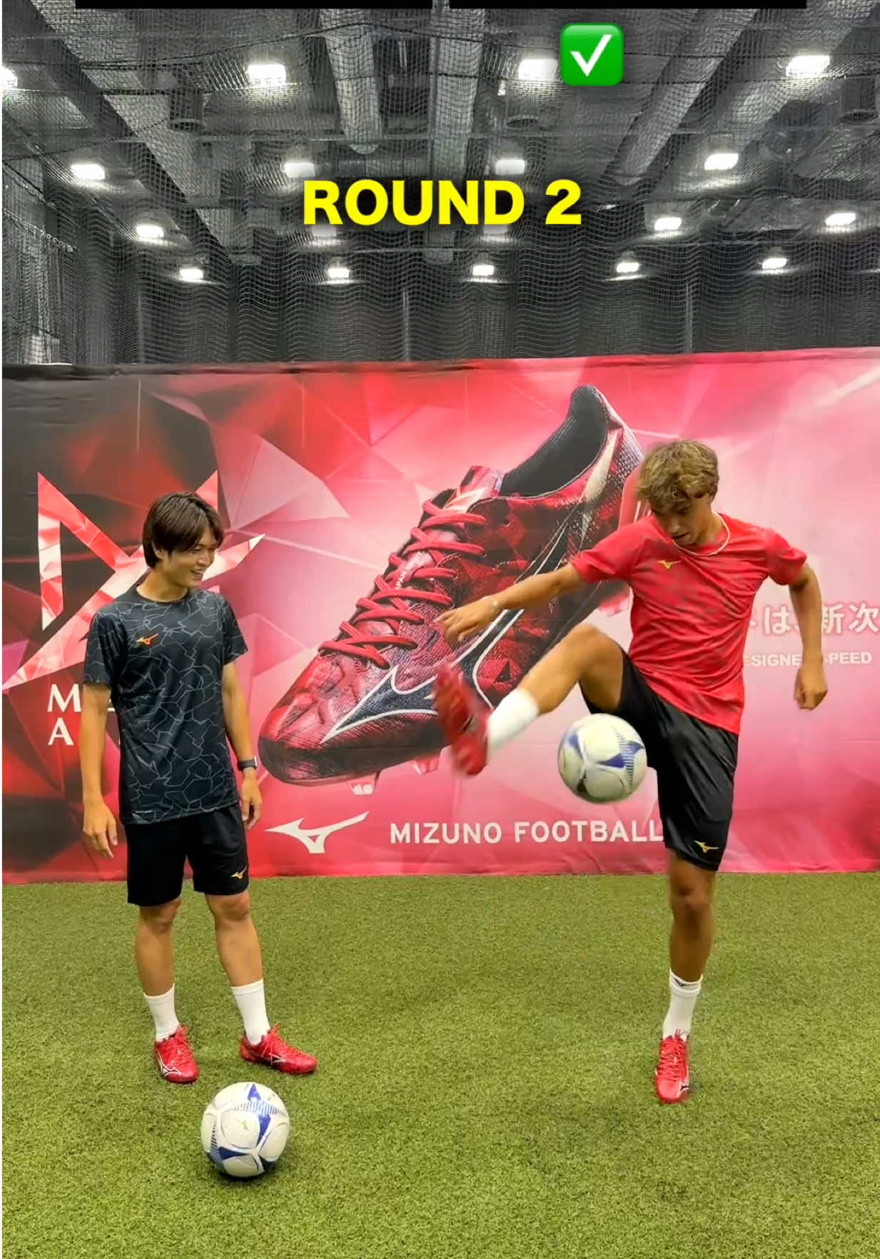 SKILL BATTLE vs @JoaoFelix79  ジョアン・フェリックス選手とリフティングワザ対決してみた！🔥 #mizunofootball #mizunoalpha #ミズノアルファ #ジョアンフェリックス #JoaoFelix #football #Soccer #footballskills #soccerskills #レガテドリブル塾 #REGATEドリブル塾 #ドリブル塾 #サッカー 