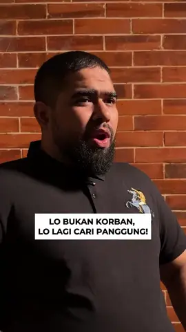 Lanjutkan saja, Meski tawa bahagiamu menutup sebuah luka tak kasat mata, You don't care, ngga apa