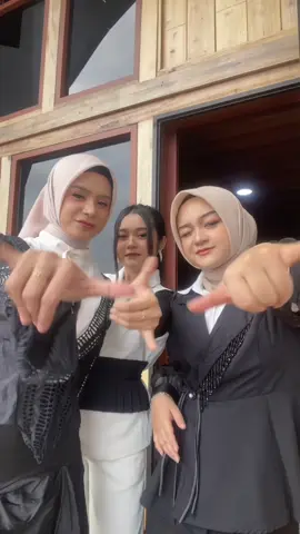👊🏻🤙🏻