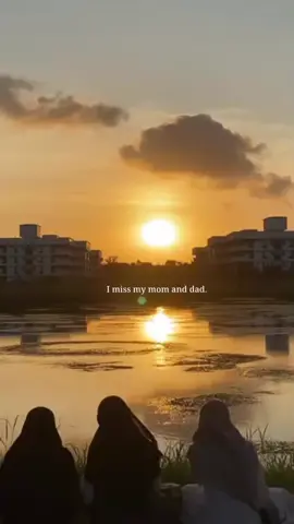 I miss my mom and dad.#tiktok #ฟีดดดシ #สตอรี่_ความรู้สึก😔🖤🥀 