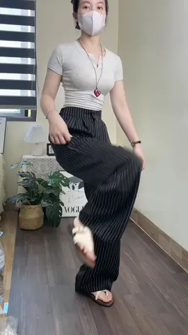 Quần kẻ ống rộng 💯