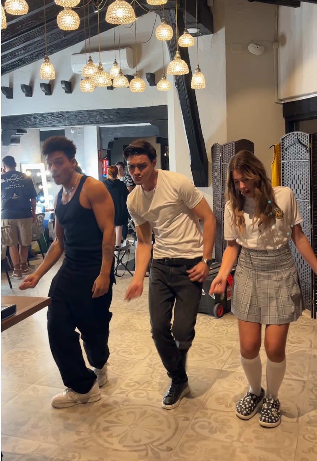 wer ist da, um die choreo zu lernen? 💗  💙#CulpaNuestra #BehindTheScenes #WhatToWatch  💙 Culpa Nuestra, Culpa Tuya, Culpa Mia, Culpables, Nicole Wallace, Gabriel Guevara, Wattpad, Mercedes Ron, Wann kommt culpa nuestra, wie endet culpa nuestra, nick und noah, kommen nick und noah zusammen, culpa nuestra datum, wann kommt culpa nuestra, BTS, behind the scenes