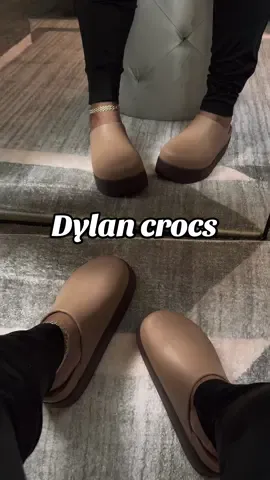 These Dylan clogs are EVERYTHING 🤎🤎🤎.  @Crocs #crocs #platforms #platformcrocs #dylancrocs #platformclogs #crocsplatform. #crocsgang #crocsgirlie 