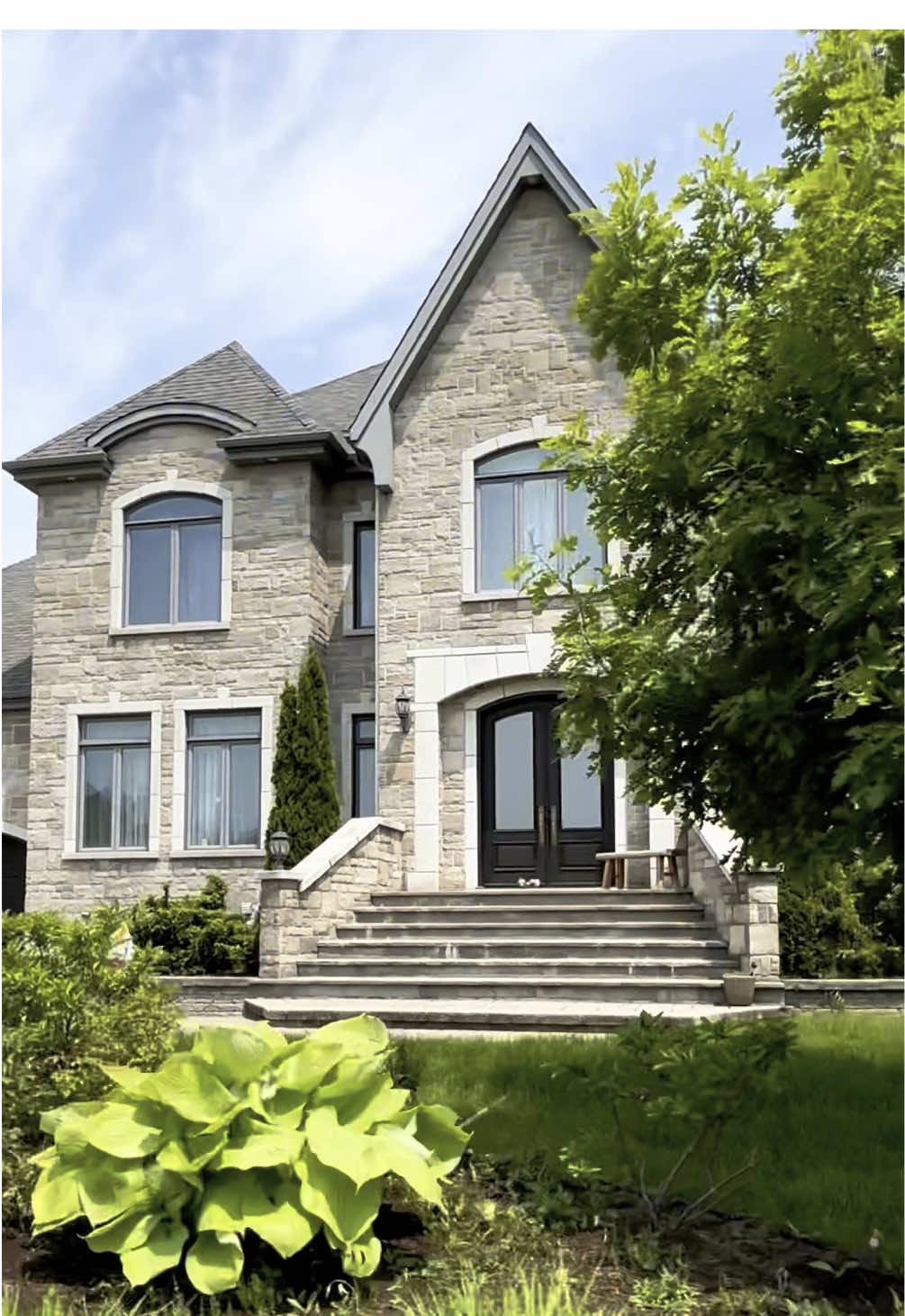 1-10 what would you rate these houses?🏠  #Home #luxuryhouse ##hometour #realestate #house #Home #foryoupage #newhouse #dreamhome #luxurylifestyle #mansion #housetour 