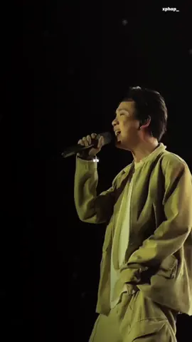 “Đánh mất hết tin yêu luôn cần nơi em..” #justatee #kpt2 cre: vng.hygge